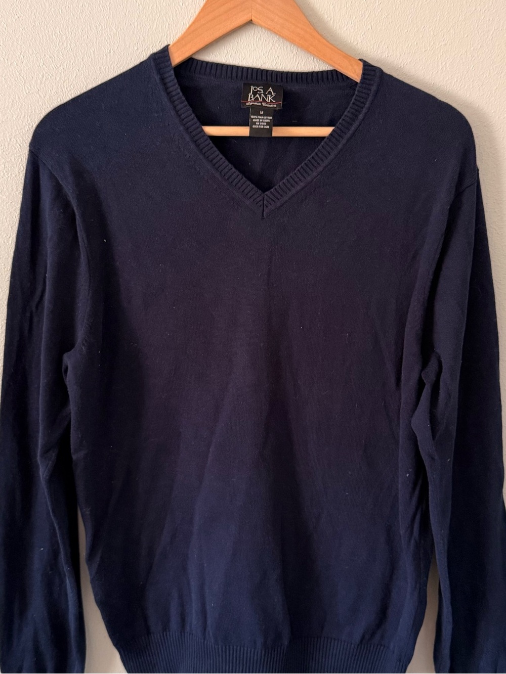 Jos. A. Bank Men's Navy V-Neck Pullover Sweater